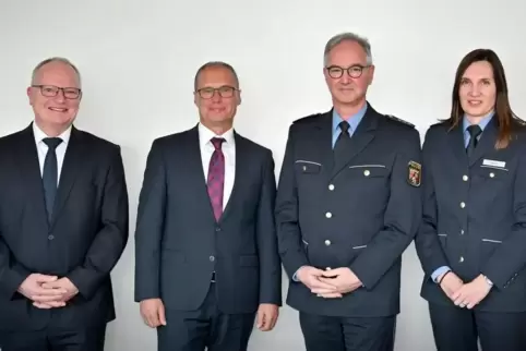 Die Führungsspitze des Polizeipräsidiums Westpfalz (von links): Michael Denne, Heiner Schmolzi, Christof Gastauer, Carolin Henn